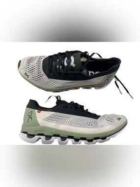 On Cloud CloudBoom Echo running shoes
